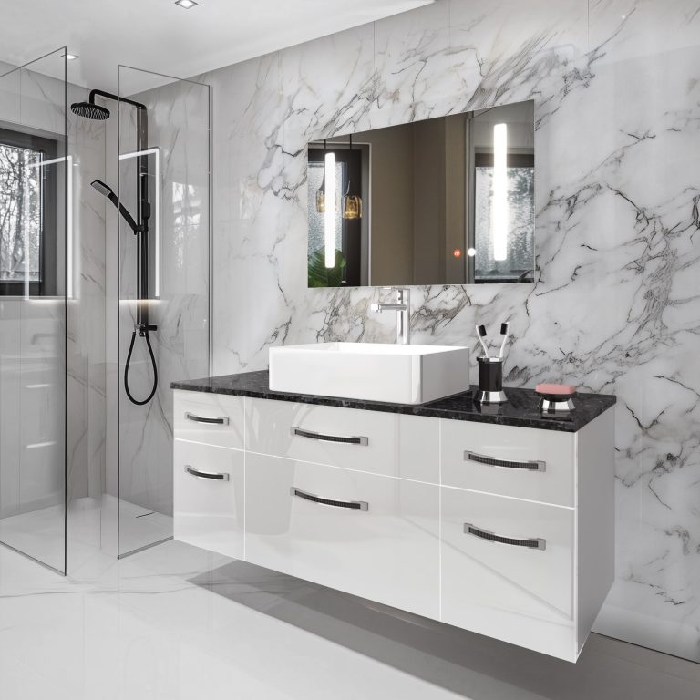 Zestaw mebli łazienkowych Euphoria EUP P 120/0/W/W/0/BK/MB